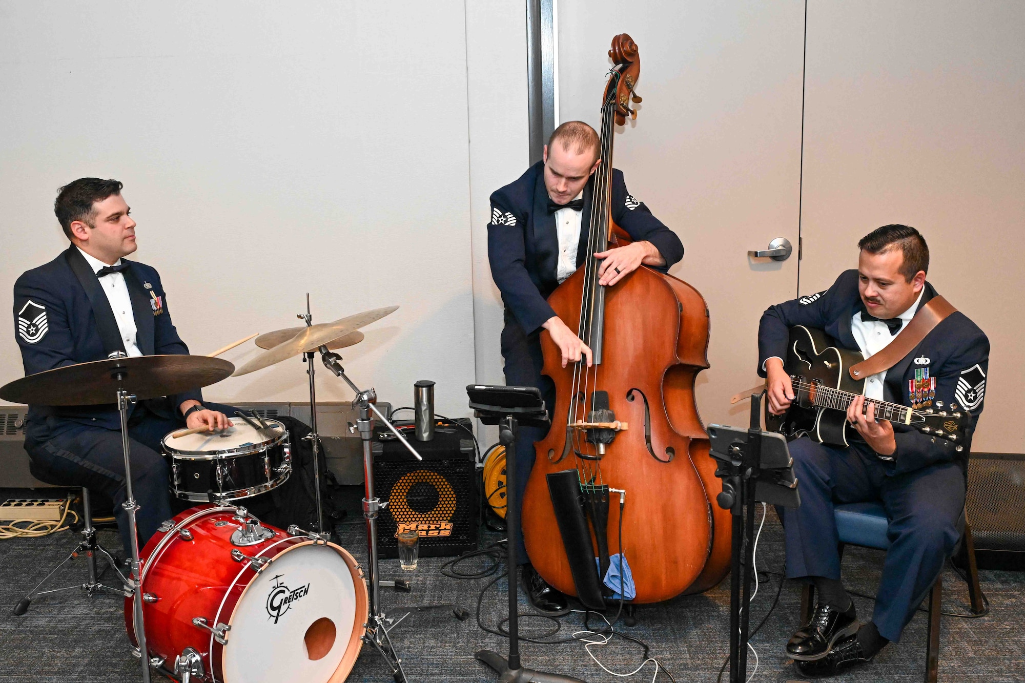 Service members serve