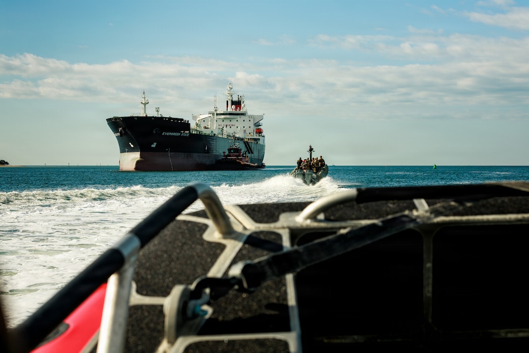 4th AABn Marines Conduct Littoral Craft Training