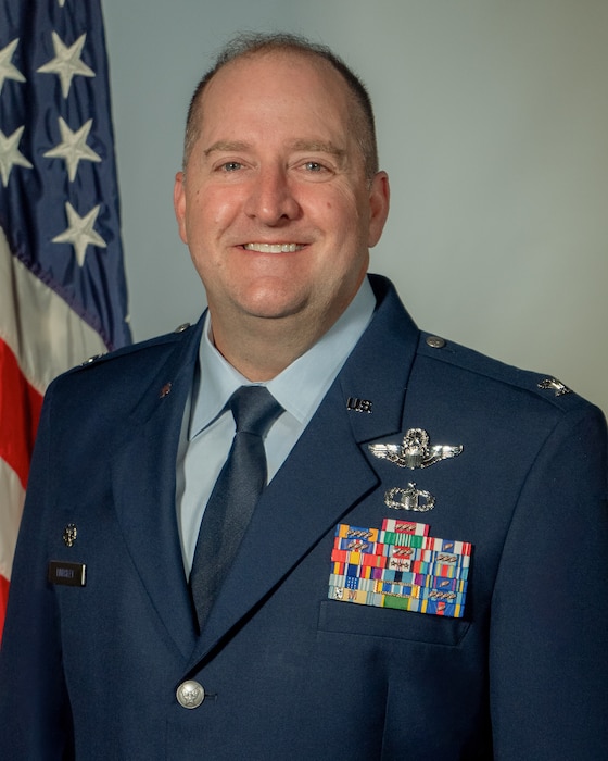 photo of a colonel in the U.S. Air Force.