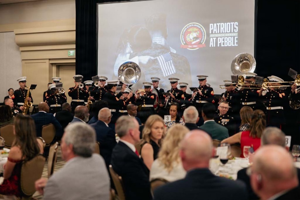 Marine Corps San Diego Band perform for Patriots at Pebble