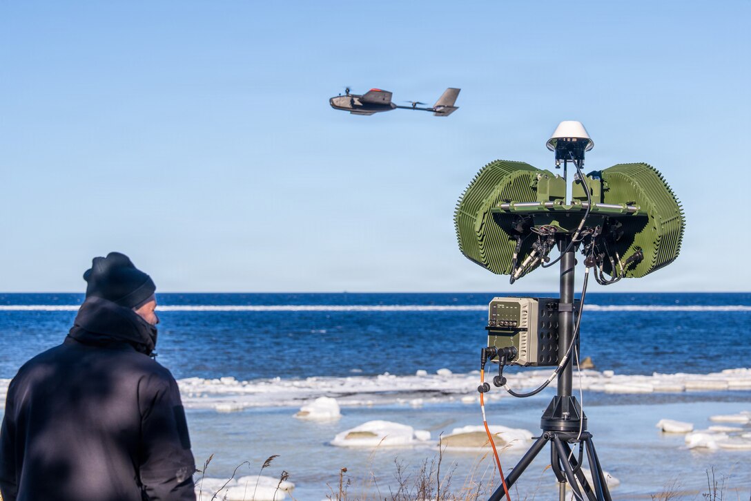 An effector and radar sensor are displayed during Digital Shield