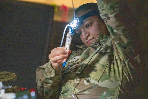 Army Reserve Soldiers revalidate combat medic skills in ad hoc course