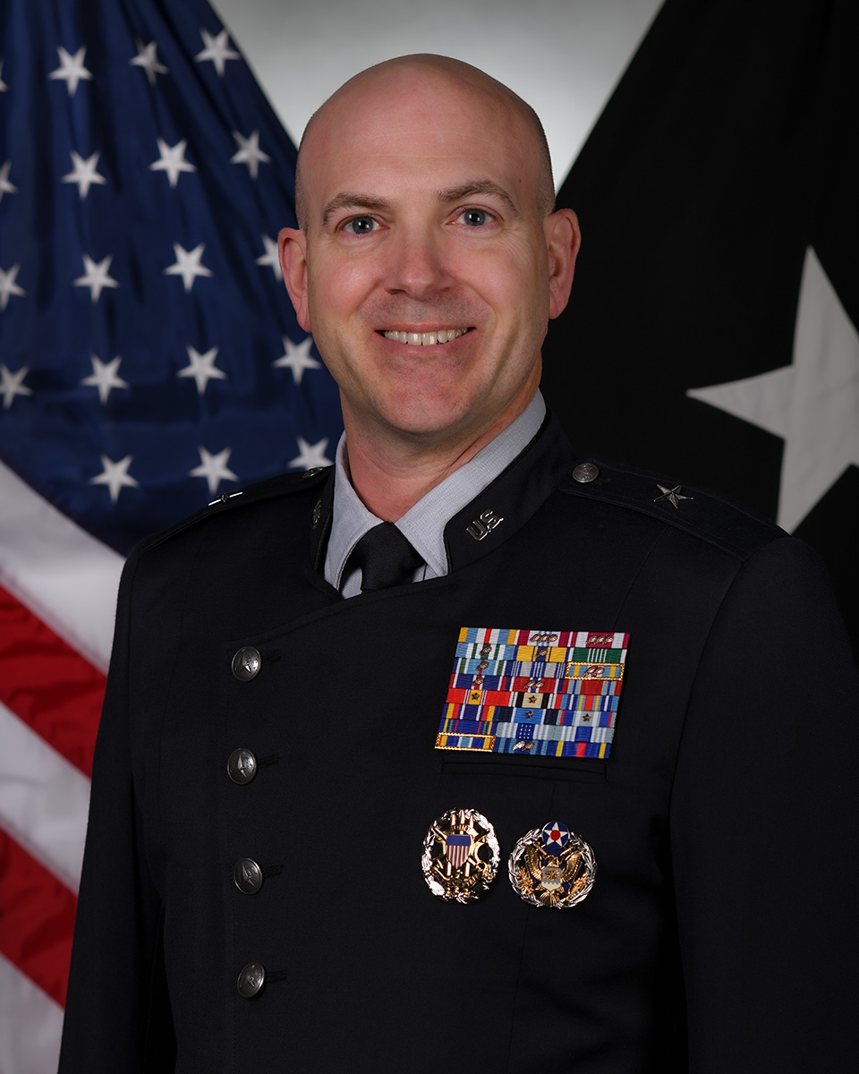 Bio photo of BG. Robert J. Schreiner