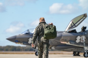 A photo of an airman.