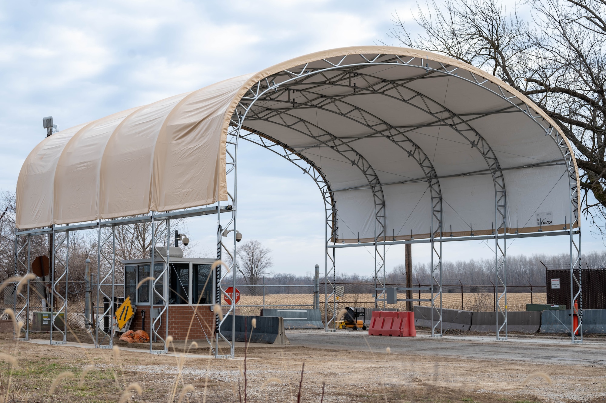 an overhang over gate