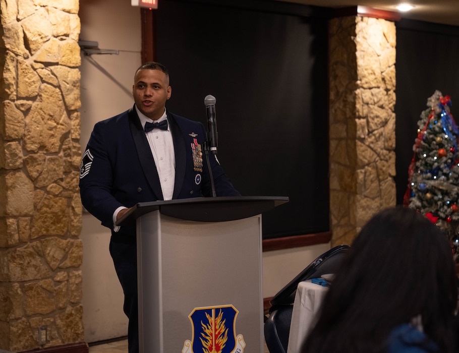U.S. Air Force Senior Master Sgt. Kristopher Mack provides remarks during an Airman Leadership School Class graduation, at Altus Air Force Base, Oklahoma, Dec. 18, 2025. Mack served as the Senior Enlisted Advisor for ALS Class 26-A where he said it was inspiring to mentor his replacements. (Courtesy photo)