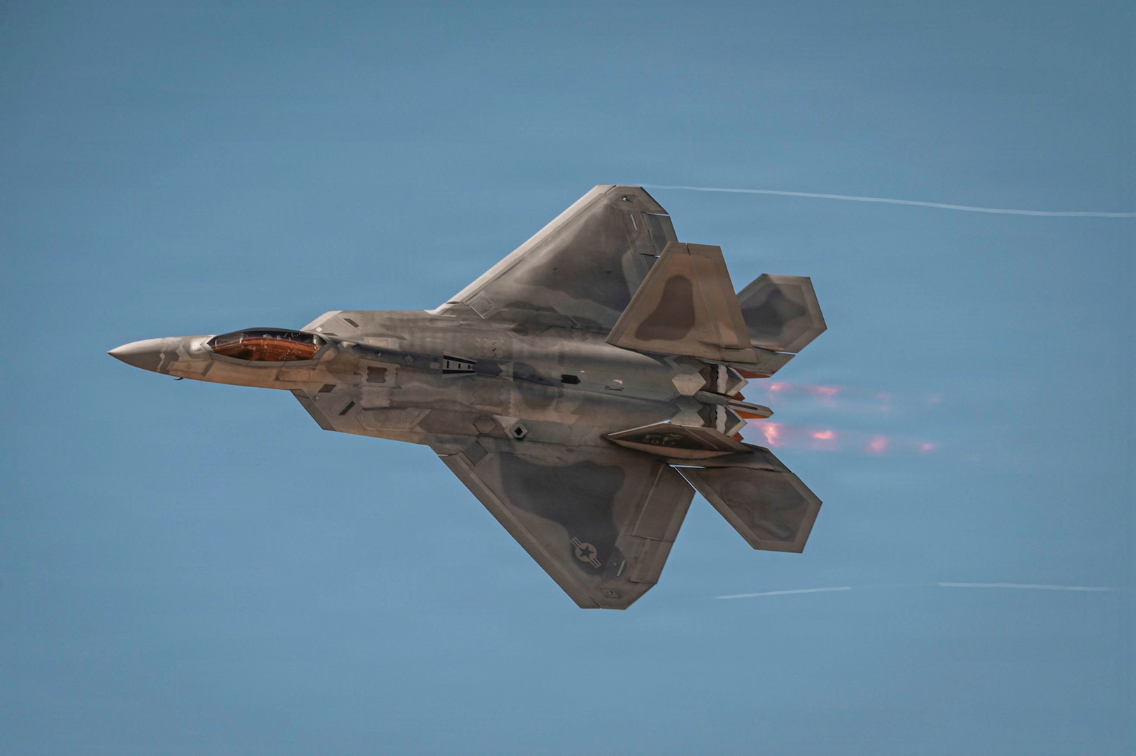 F-22 flying