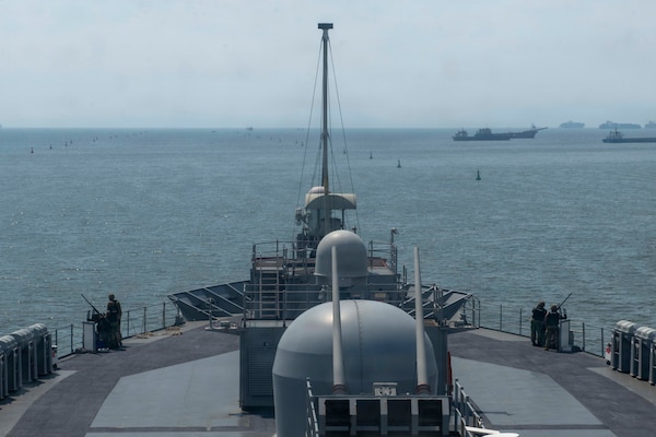 U.S. 7th Fleet flagship USS Blue Ridge (LCC 19) departs Manila, Philippines following a scheduled port visit, March 20, 2026.