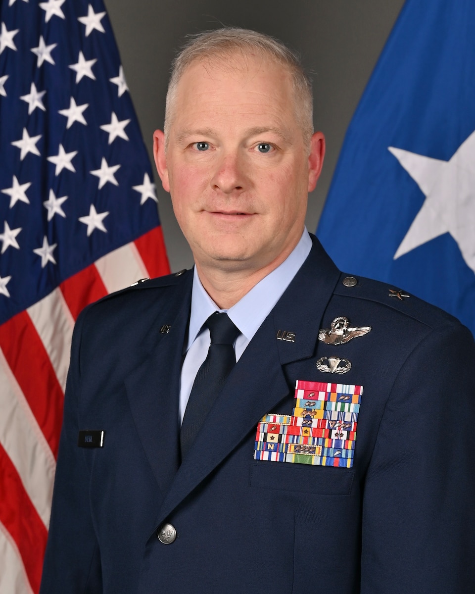 This is the official portrait of Brig. Gen. Daniel Diehl.