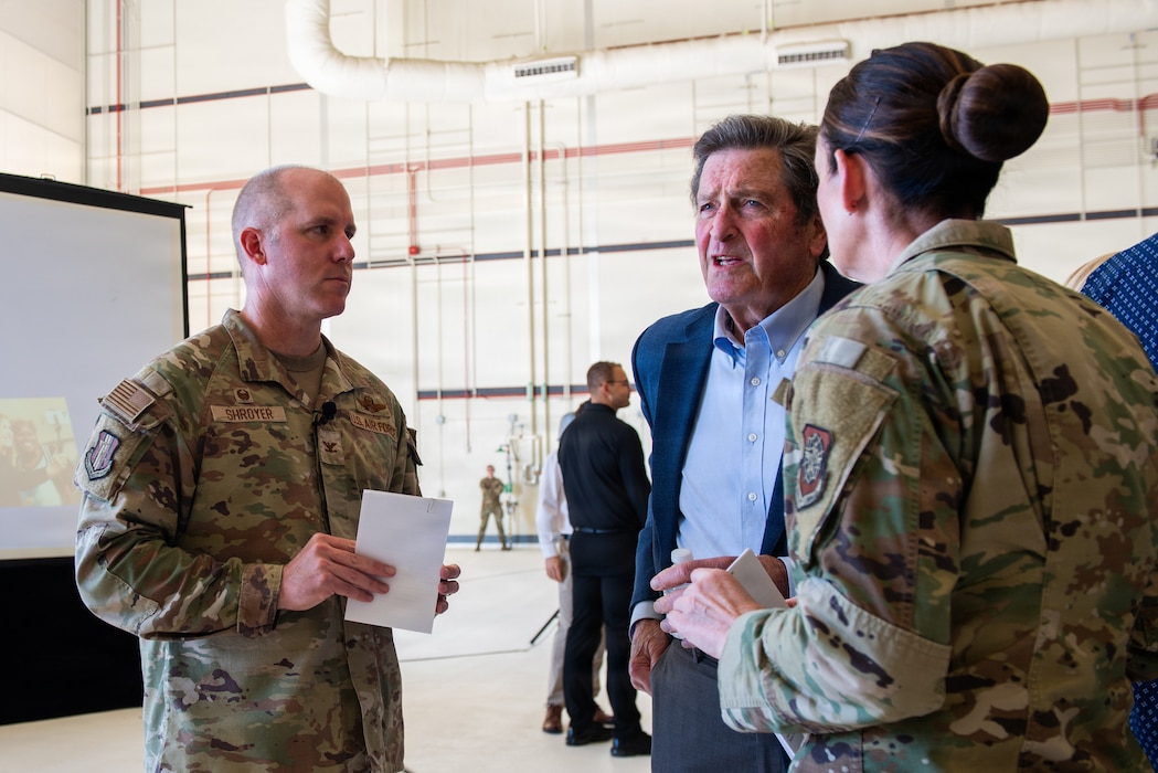 Wing commander speaks with congressman