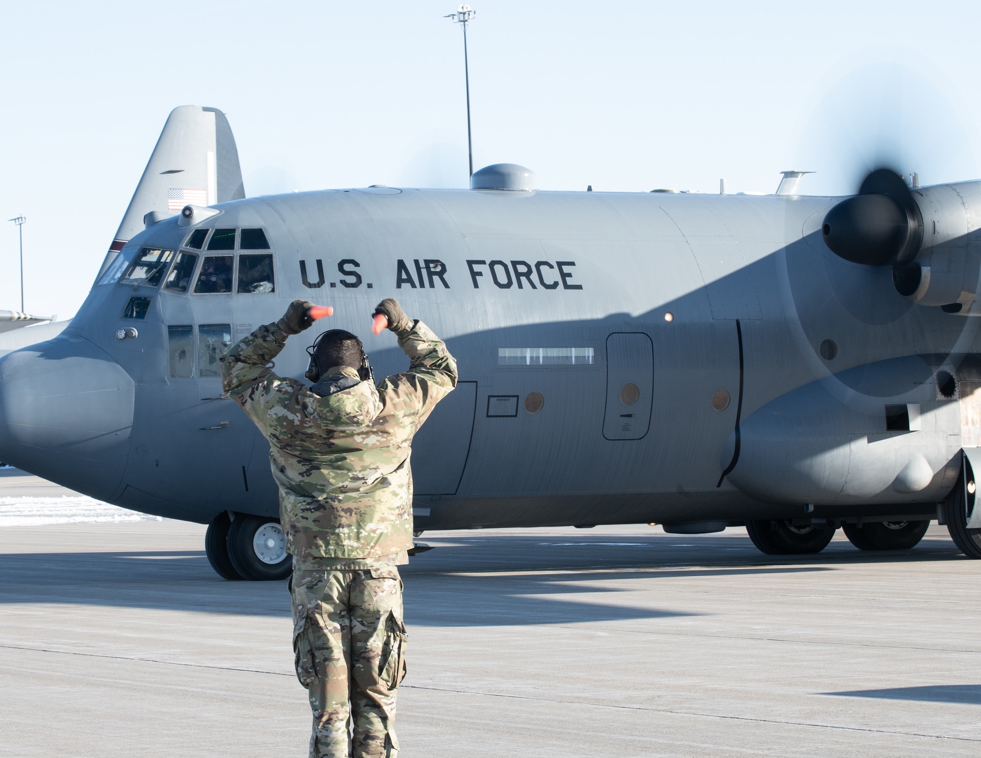 Link - Final Flight Chapter: 133rd Airlift Wing Deploys C-130H3 to AFRICOM