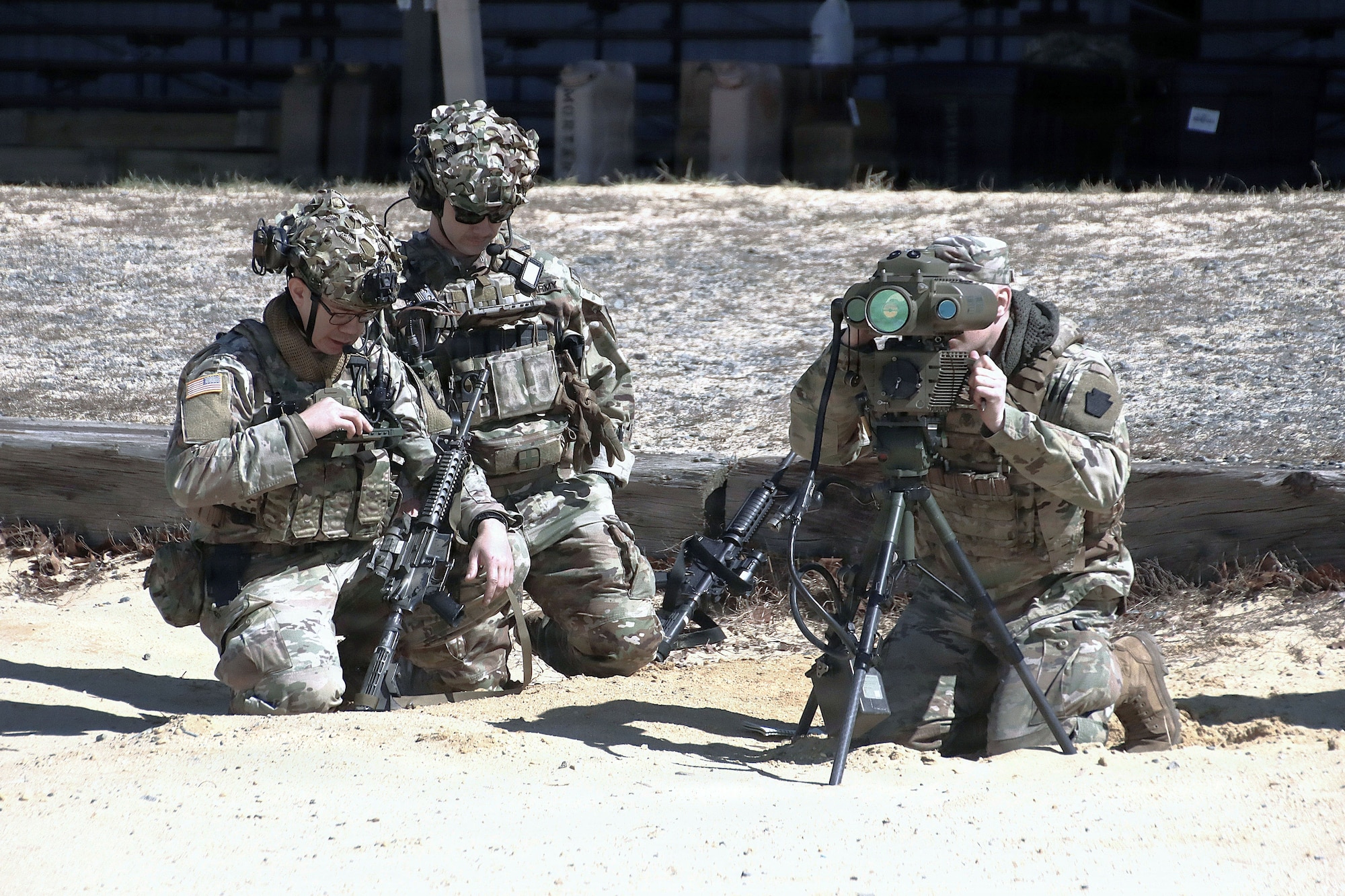 U.S infantry Soldiers assigned to the 1st Battalion, 175th Infantry Regiment, Maryland Army National Guard conduct mortar training during a field training exercise at Joint Base McGuire-Dix-Lakehurst, N.J., March 15, 2026. The FTX focused on training in preparation for upcoming deployments, team development and unit synchronization. (U.S. Army photo by Steven Roussel)