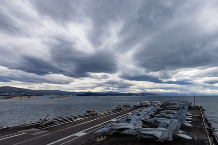 The world’s largest aircraft carrier, USS Gerald R. Ford (CVN 78), arrives in Split, Croatia, March 28, 2026. Gerald R. Ford is on a scheduled deployment in the U.S. 6th Fleet area of operations to support the warfighting effectiveness, lethality and readiness of U.S. Naval Forces in the region. (U.S. Navy photo)