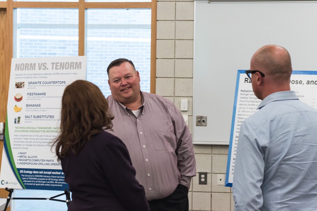 Dave Hays, senior health physicist with the Kansas City District, speaks to community members at a public information session on radioactive waste disposal in Michigan.