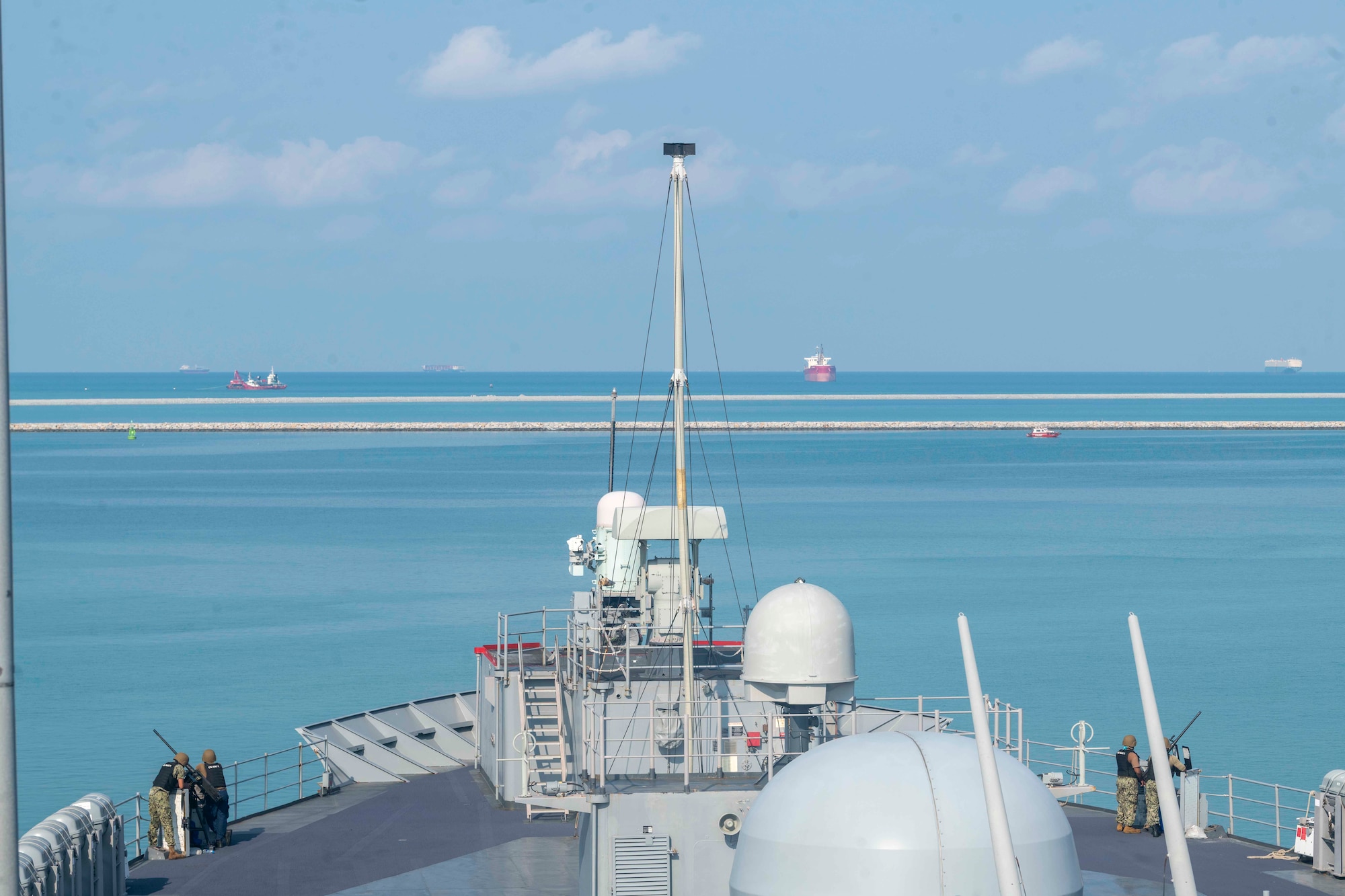 U.S. 7th Fleet flagship USS Blue Ridge (LCC 19) departs Laem Chabang, Thailand following a scheduled port visit, March 30, 2026. Blue Ridge and embarked U.S. 7th Fleet staff conduct regular Indo-Pacific patrols to deter aggression, strengthen alliances and partnerships, and advance future warfighting capabilities. (U.S. Navy photo by Mass Communication Specialist Seaman Nicholas Douglass)