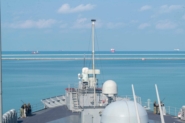 U.S. 7th Fleet flagship USS Blue Ridge (LCC 19) departs Laem Chabang, Thailand following a scheduled port visit, March 30, 2026.