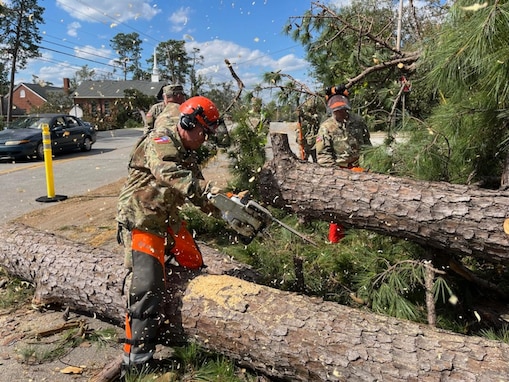 #HurricaneHelene



Georgia State Defense Force (GSDF) Soldiers clear fallen trees in the aftermath of Hurricane Helene, Augusta, Ga., Sept. 28, 2024.



The GSDF is a component of the Georgia Department, along with the Georgia Air National Guard and Georgia Army National Guard.



The GSDF assisted the Georgia National Guard in recovery efforts.



(Georgia State Defense Force photo by Pfc. Jennifer Goode)