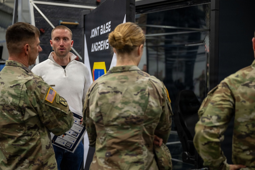 Brandon Murphy, introduces U.S. military senior leaders to the MindGym.