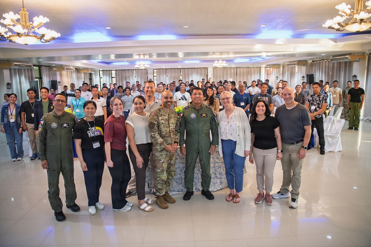 U.S. Air Force Reserve members work with Philippine Air Force members during a leader development workshop.