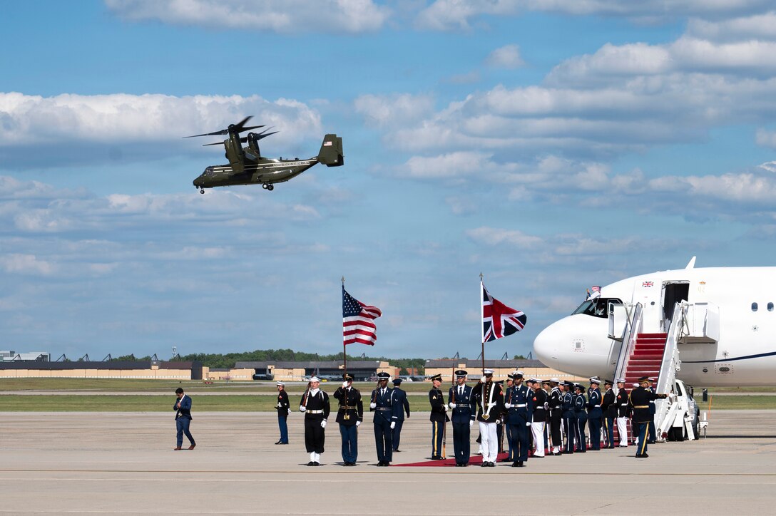 U.S. service members with an armed forces full honor cordon stand at attention next to a United Kingdom aircraft preceding a departure ceremony for His Majesty of the United Kingdom of Great Britain and Northern Ireland, King Charles III, at Joint Base Andrews, Maryland, April 30, 2026. The ceremony marked the conclusion of the first royal state visit to the United States following His Majesty’s ascension to the throne. (U.S. Air Force photo by Staff Sgt. Alex Broome)