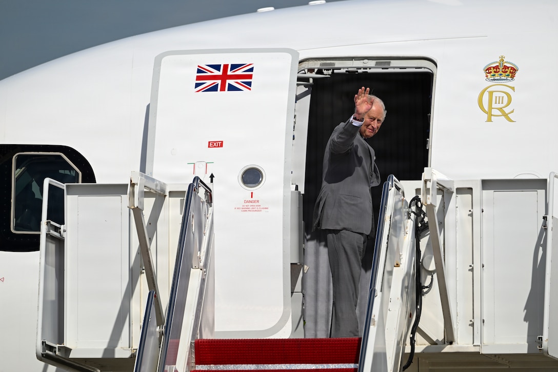 His Majesty of the United Kingdom of Great Britain and Northern Ireland, King Charles III, waves goodbye during a departure ceremony at Joint Base Andrews, Maryland, April 30, 2026. The ceremony marked the conclusion of the first royal state visit to the United States following His Majesty’s ascension to the throne. (U.S. Air Force photo by Tech. Sgt. Isaac March)