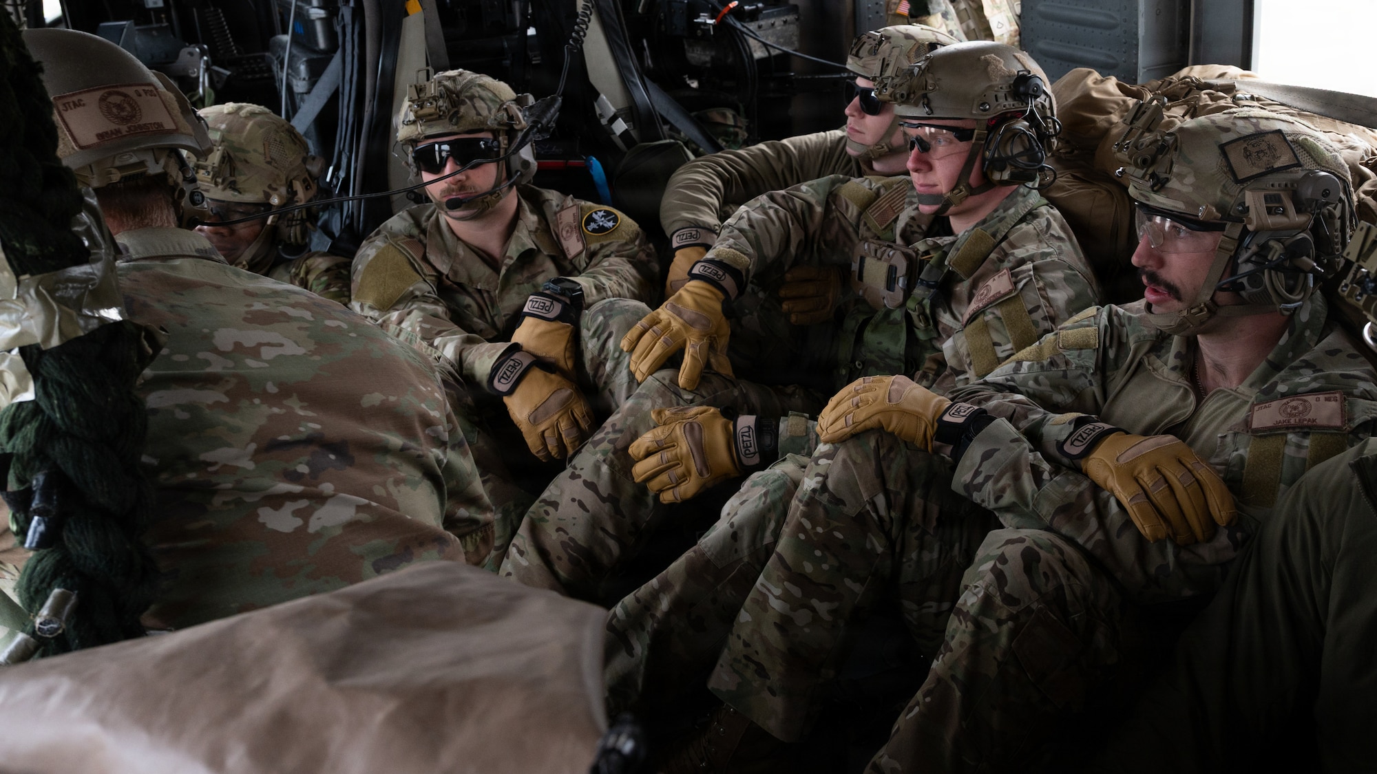 U.S. Air Force Tactical Air Control Party operators assigned to the 604th Air Support Operations Squadron prepare for fast rope insertion at Sobaeksan National Park, Republic of Korea, April 21, 2026. TACP operators were tasked with finding critical targets to enable dynamic targeting for the 607th Air Operations Center during exercise Freedom Flag 26-1. FF 26-1 is a combined exercise between U.S. and Republic of Korea air forces on the Korean peninsula designed to enhance readiness through realistic, complex training scenarios.  (U.S. Air Force photo by Senior Airman Jessica Mun)