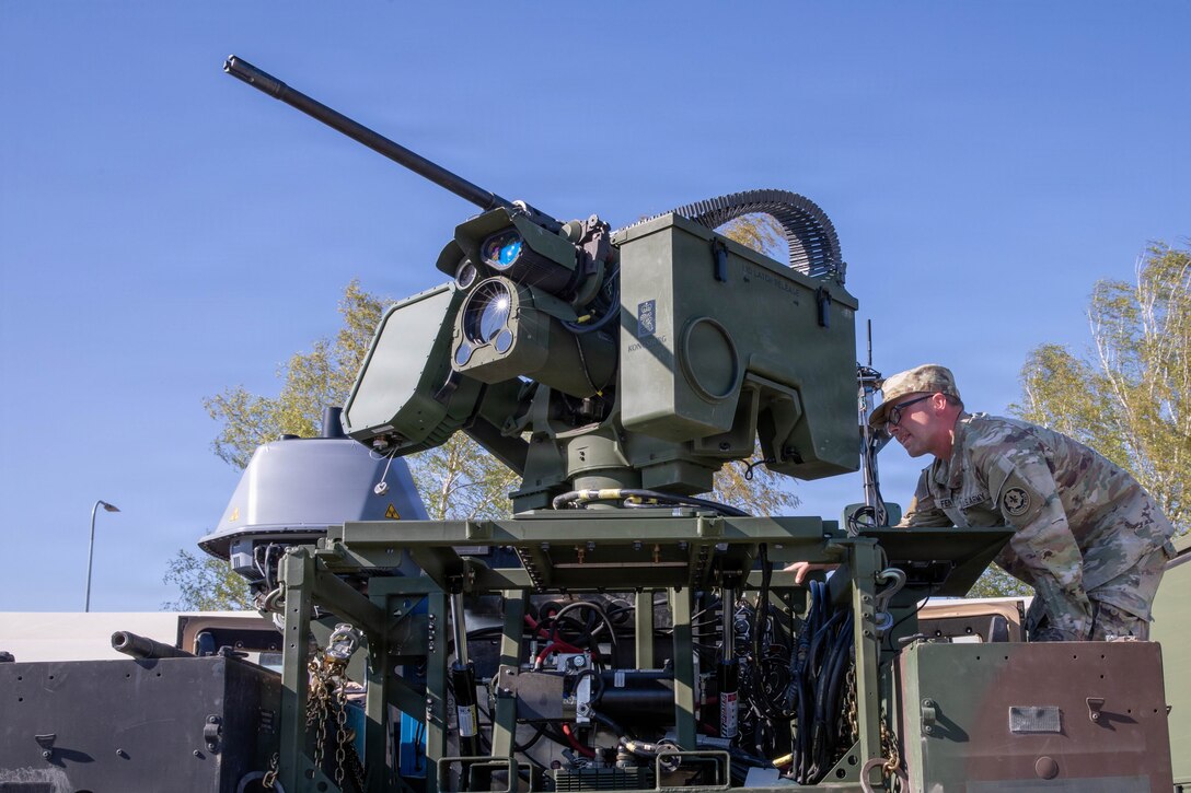 Emerging Technology: Cavalry scouts with 2CR make final preparations for Flytrap