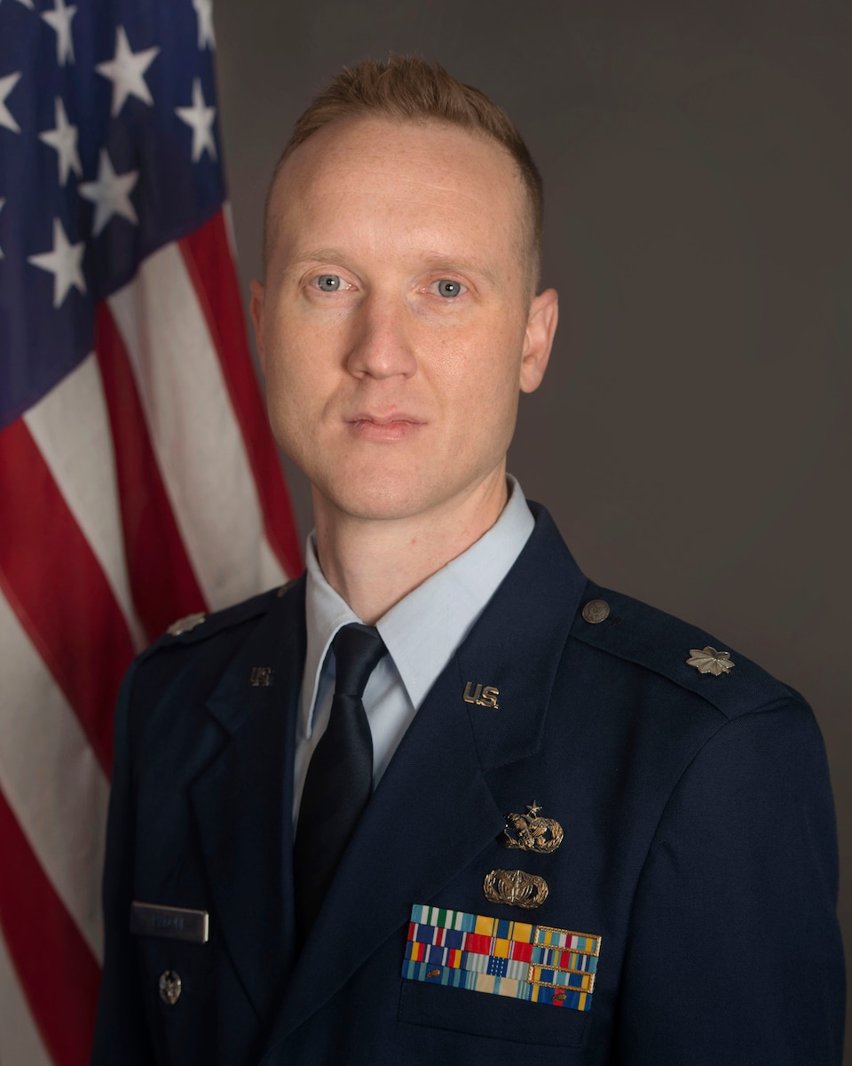 Col Chris Pagoni formal photo