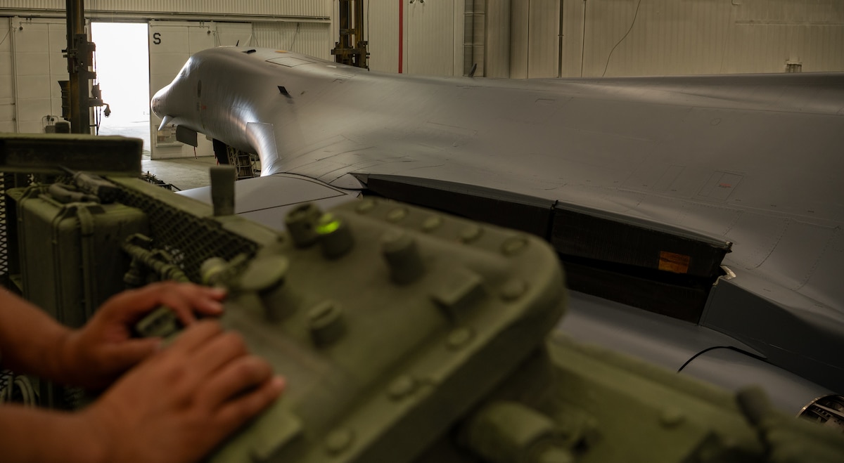 b1 inside paint shop