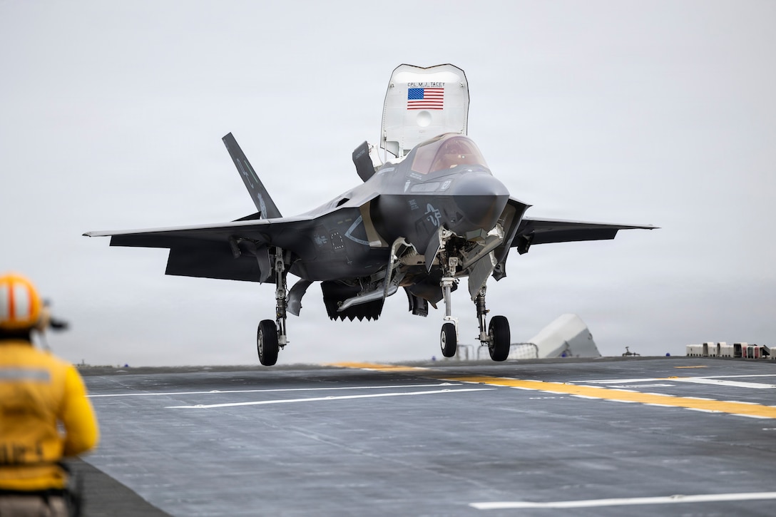 A U.S. Marine Corps F-35B Lightning II attached to Marine Fighter Attack Squadron (VMFA) 122, 11th Marine Expeditionary Unit, lands aboard Wasp-class amphibious assault ship USS Boxer (LHD 4) during flight operations in the Pacific Ocean, March 22, 2026. The 11th MEU is currently underway aboard the Boxer Amphibious Ready Group in the U.S. 3rd Fleet area of operations demonstrating the United States’ long-term commitment to a free and open Indo-Pacific.