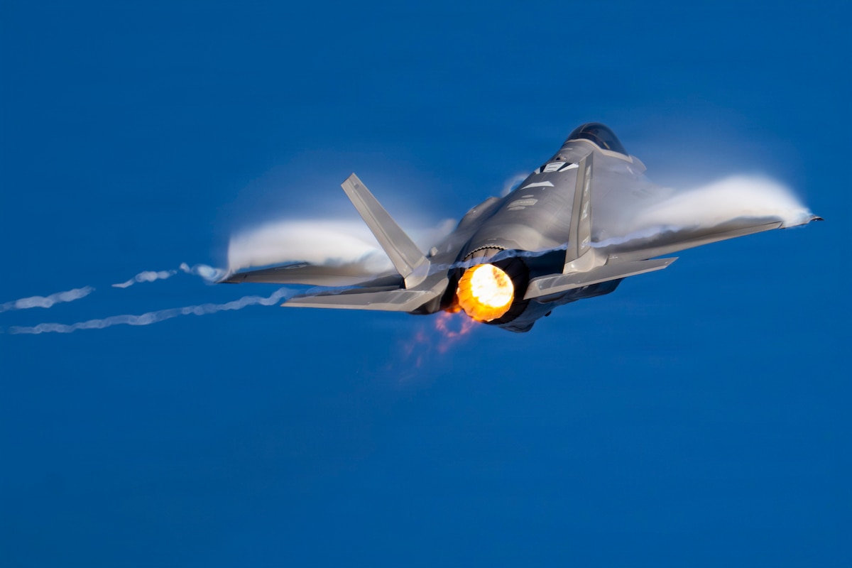 An F-35A Lightning II assigned to the F-35A Demonstration Team performs a maneuver during the Feria Internacional del Aire y del Espacio over Santiago, Chile, April 8, 2026. The team showcases the aircraft’s advanced performance and versatility through dynamic aerial maneuvers. (U.S. Air Force photo by Staff Sgt. Zachary Rufus)