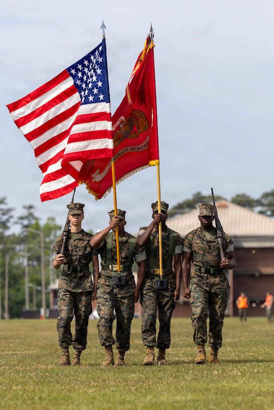 Rizzo relinquishes command of Marine Corps Installations East to Pace