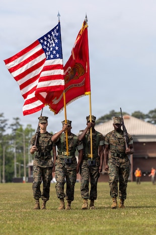 Rizzo relinquishes command of Marine Corps Installations East to Pace