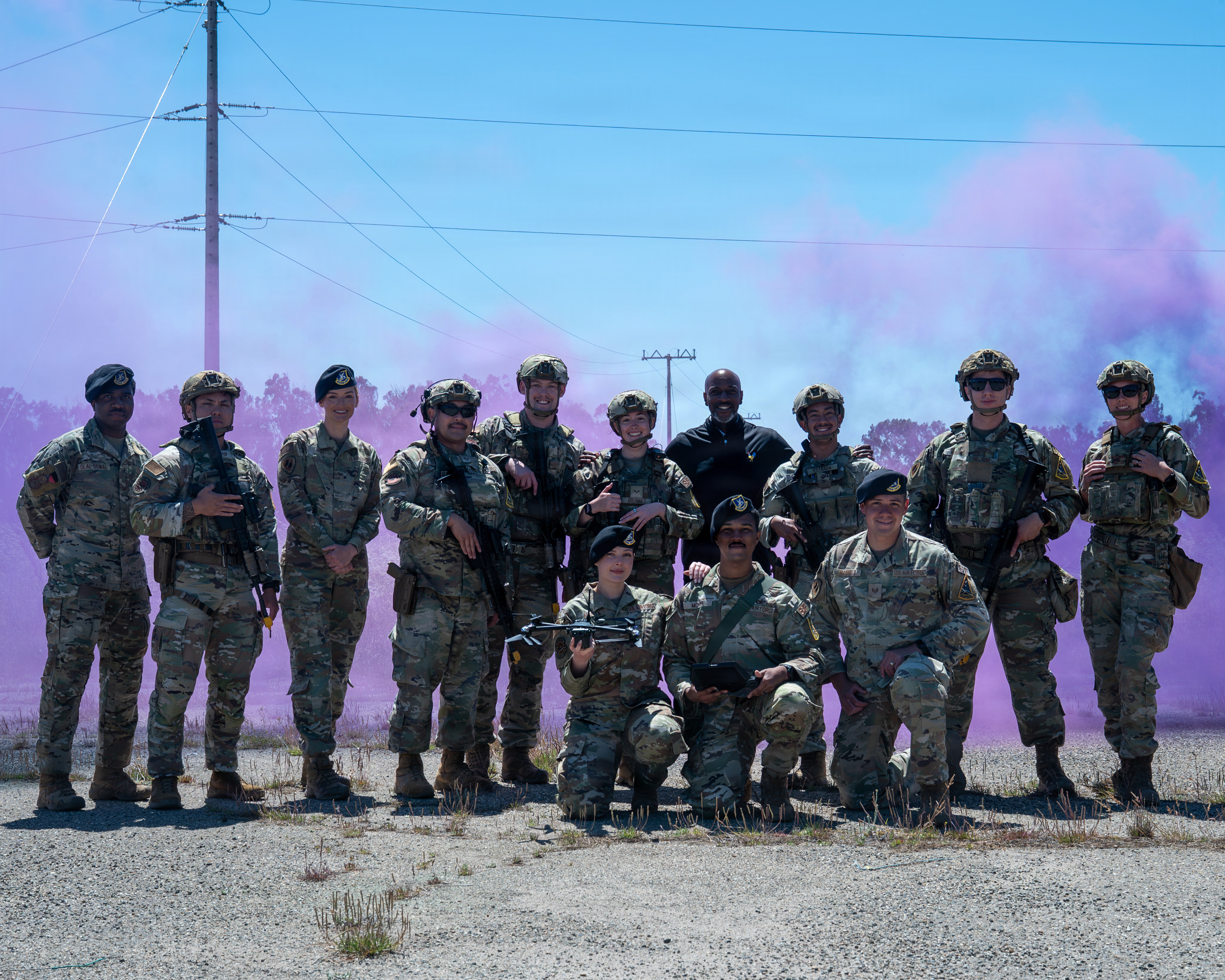 US AMRY AIR FORCE ミリタリー　フォト Kentucky Air Guard special tactics flexes maritime skill in