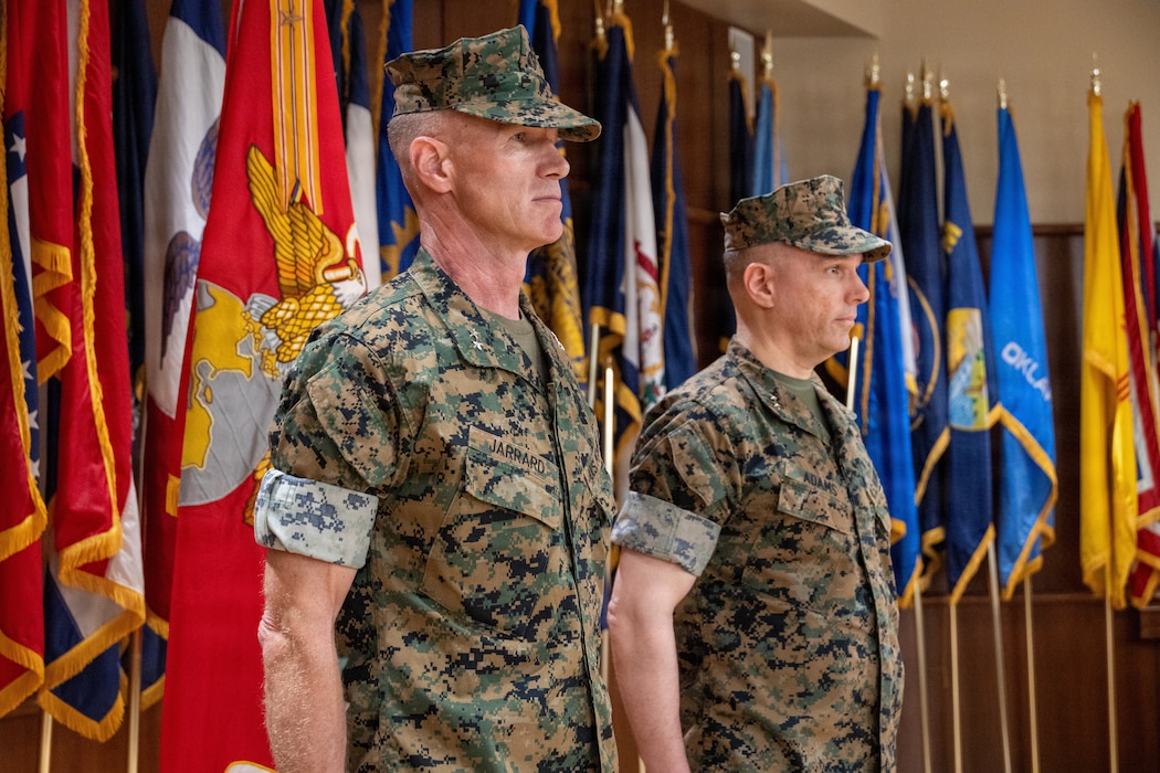 Maj. Gen. Jarrard Relinquishes Command of 4th Marine Division to Maj. Gen. Adams