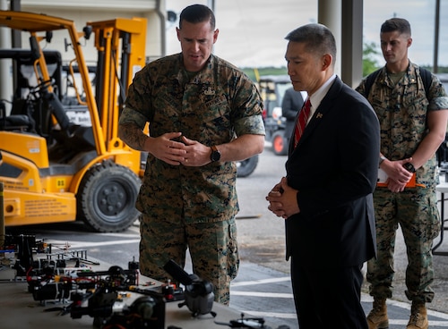 Navy Secretary returns to EOD school
