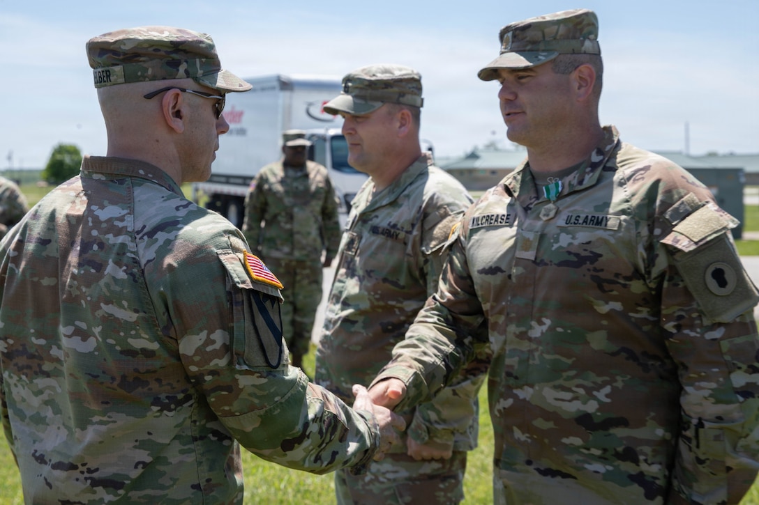 87th Training Division leaders provide aid at Indiana crash scene