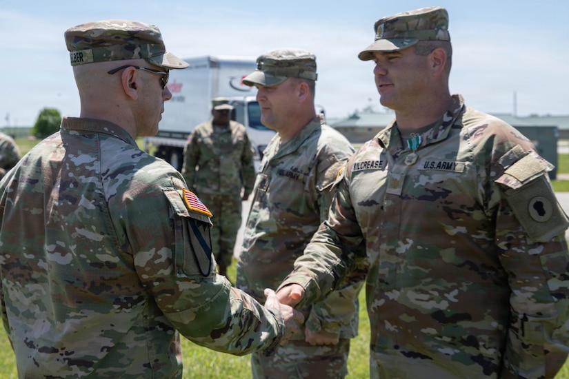 87th Training Division leaders provide aid at Indiana crash scene