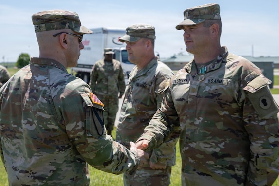 87th Training Division leaders provide aid at Indiana crash scene