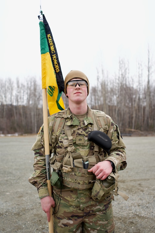 Army Guard offers full-ride scholarships for college-bound Alaskans