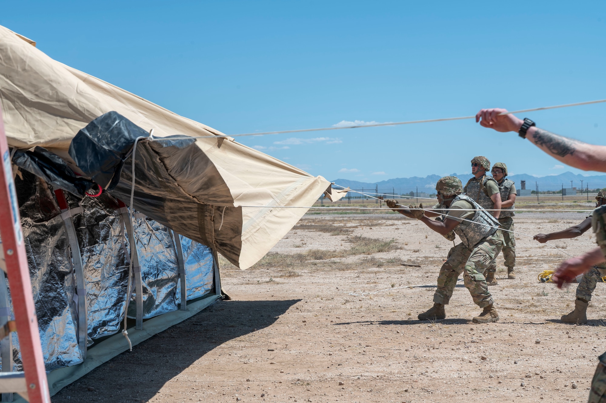 Mosaic Lightning 26-1 DLT Tent Set Up
