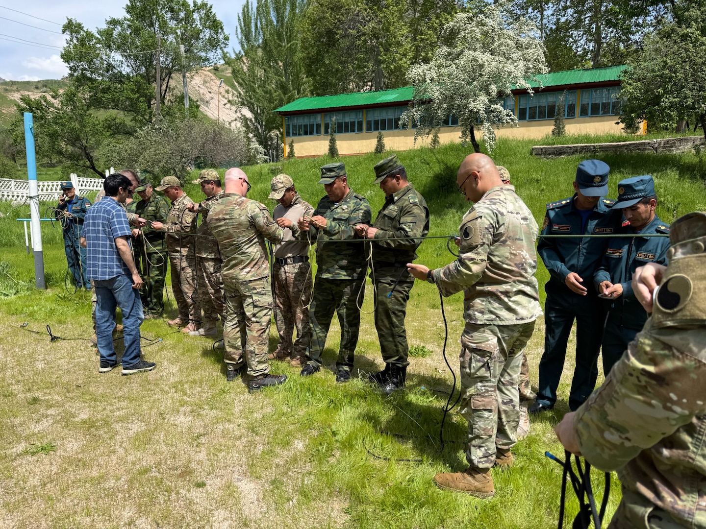 VNG Soldiers conduct mountain warfare exchange in Tajikistan