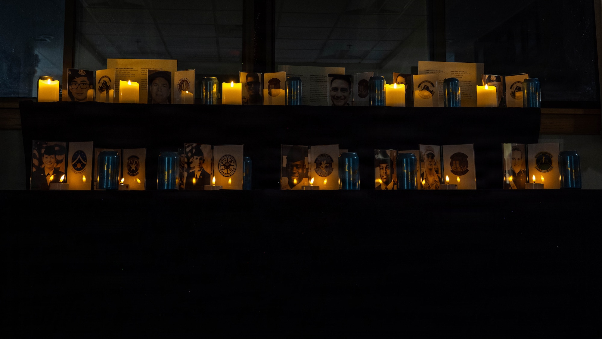 A Fallen Defender memorial is displayed.