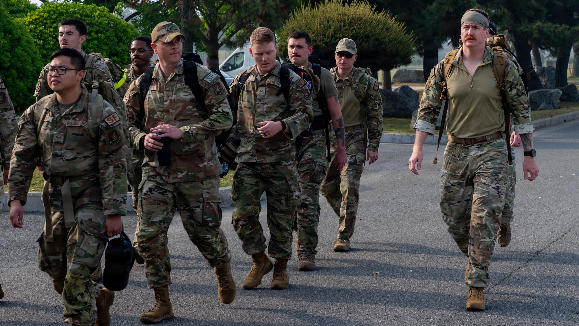 Airmen ruck.