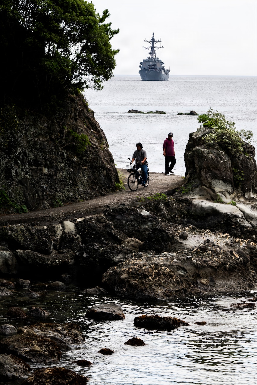 U.S. Navy Arleigh Burke-class guided-missile destroyer USS Howard (DDG 83) arrives at Shimoda, Japan for the 87th annual Black Ship Festival, May 14, 2026. The festival commemorates the 1854 arrival of Commodore Matthew C. Perry and his “black ships” to Shimoda, and the subsequent signing of the Japan-U.S. Treaty of Peace and Amity marking the start of diplomacy and trade between both countries. Howard is forward-deployed and assigned to Destroyer Squadron (DESRON) 15, the Navy’s largest DESRON and U.S. 7th Fleet’s principal surface force. U.S. 7th Fleet, the Navy’s largest forward-deployed numbered fleet, routinely interacts and operates with allies and partners in preserving a free and open Indo-Pacific. (U.S. Navy photo by Chief Mass Communication Specialist Taylor DiMartino)