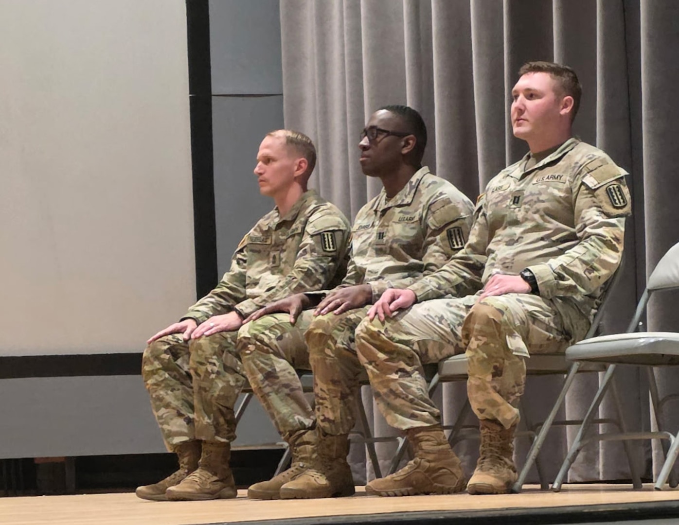 Glass takes command of 237th Engineers