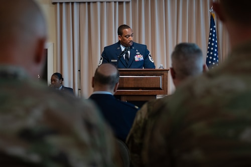 Image of five Airmen