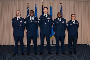 Image of five Airmen