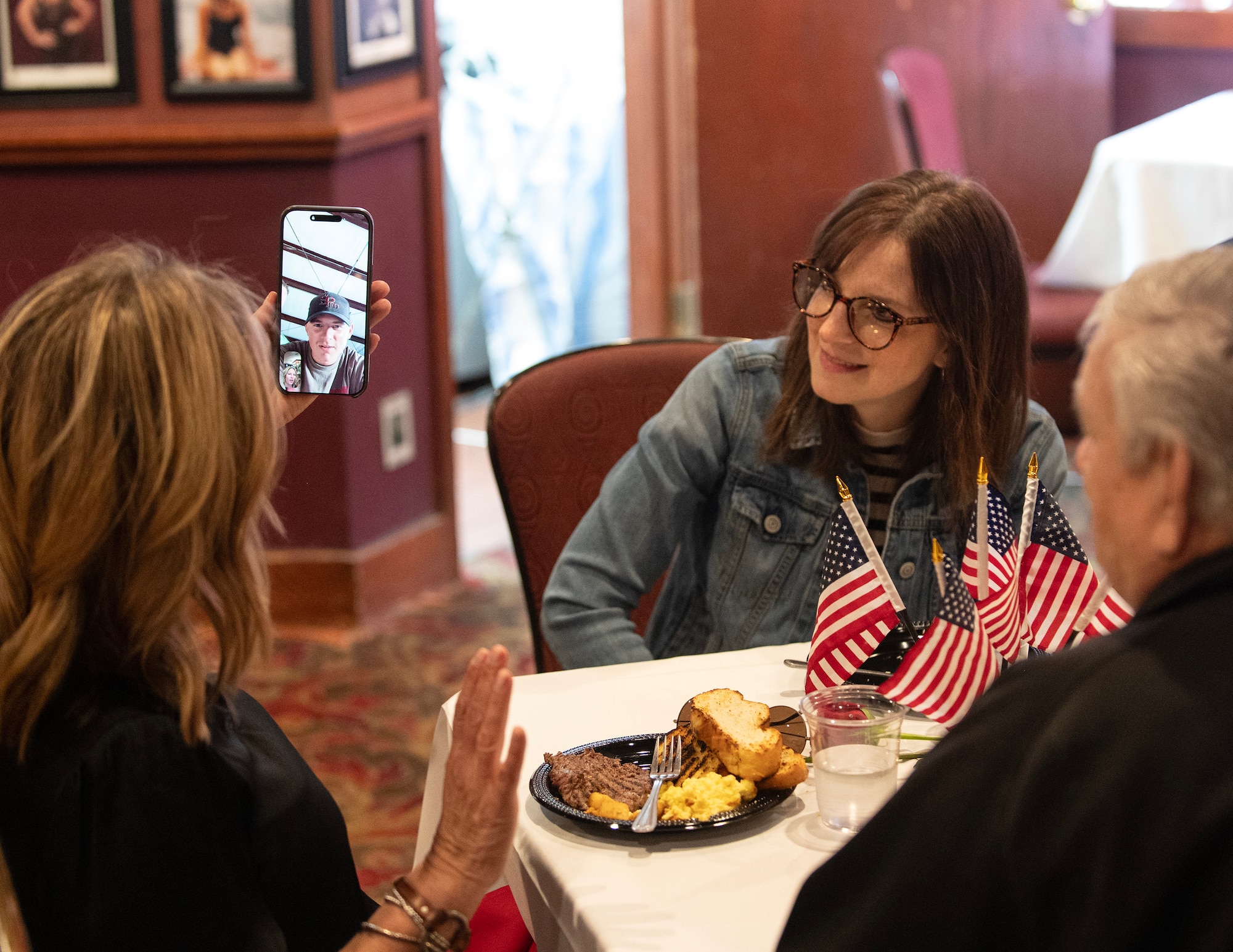 Link - Sharing a Meal, Sharing a Moment