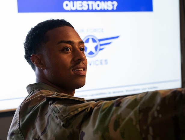 A U.S. Airman teaches the Peer Fitness Leader course at Joint Base Charleston.
